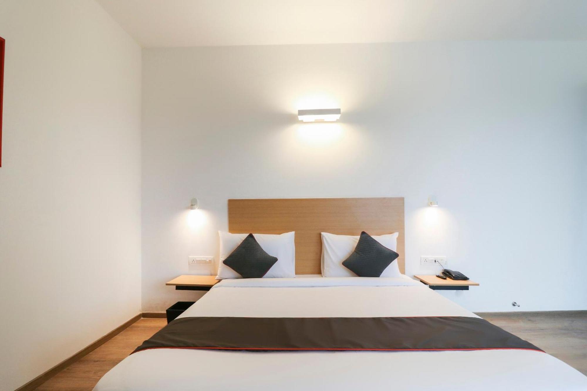 Townhouse Noida Sector 71 Near Iskcon Temple Noida Hotel Indirapuram Exterior foto